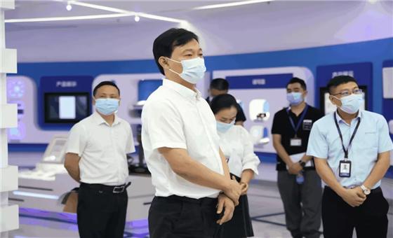 光明区委副书记、政法委书记张华伟莅临游艇会调研指导